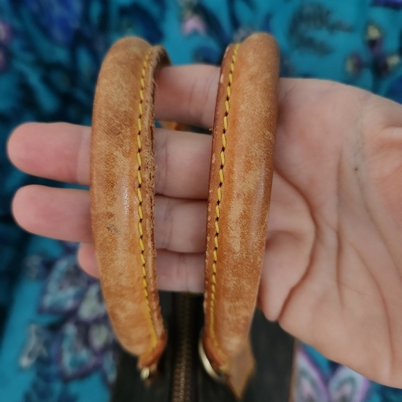 Authentic Vintage Louis Vuitton Alma PM Bag w/dust bag - Picture 3 of 15